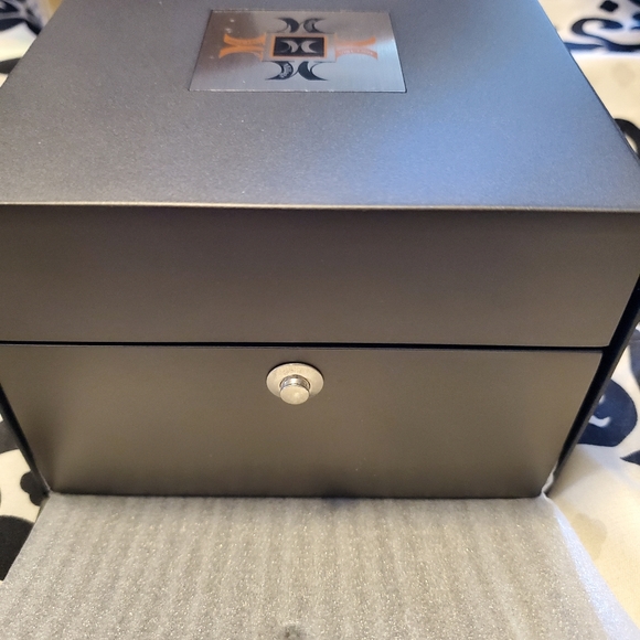 Millage Moscow collection watch - Picture 3 of 3